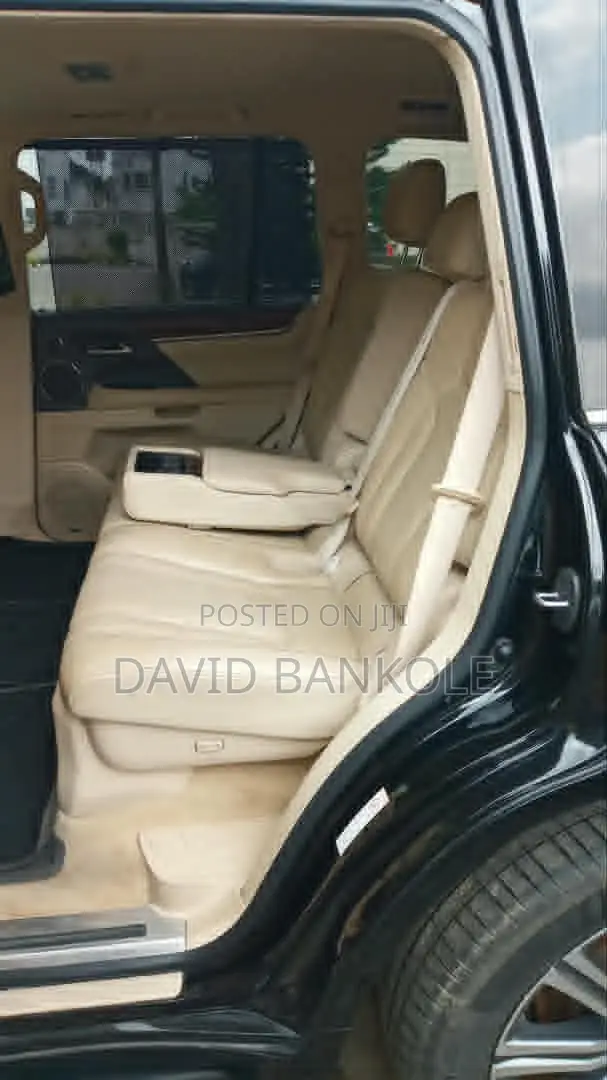 Lexus LX 570 AWD 2017 Black