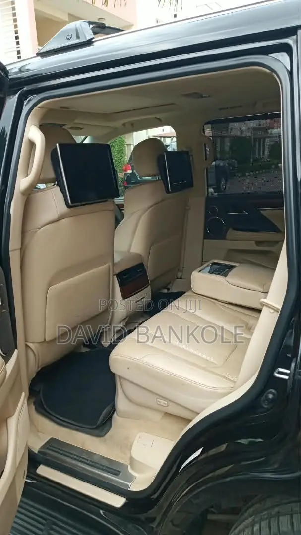 Lexus LX 570 AWD 2017 Black
