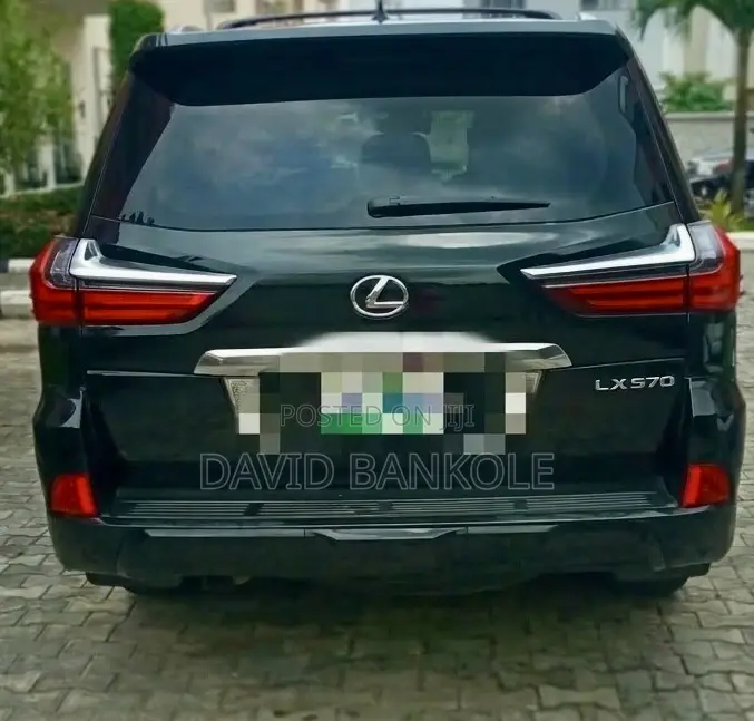 Lexus LX 570 AWD 2017 Black