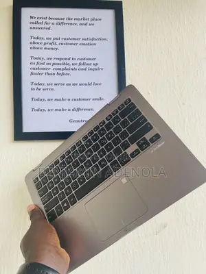 Laptop Asus VivoBook Flip 14 TP401NA 4GB Intel Celeron SSD 256GB