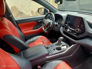 Toyota Highlander 2022 Black