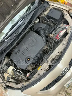 Toyota Corolla LE 4dr Sedan (1.8L 4 cyl 4A) 2009 Gold