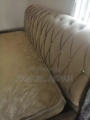 6 B 6 Bed and Bedframe