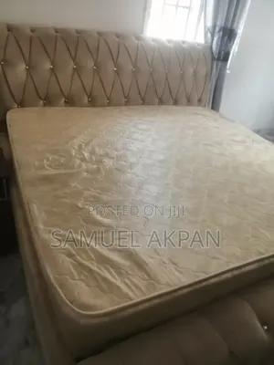 6 B 6 Bed and Bedframe