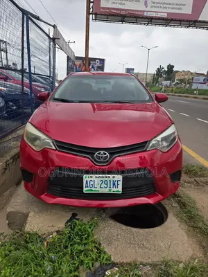 Toyota Corolla LE Premium 4dr Sedan (1.8L 4cyl CVT) 2014 Red