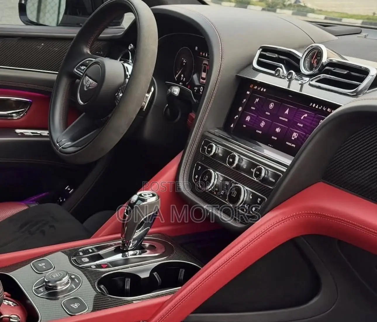 Bentley Bentayga 2022 White