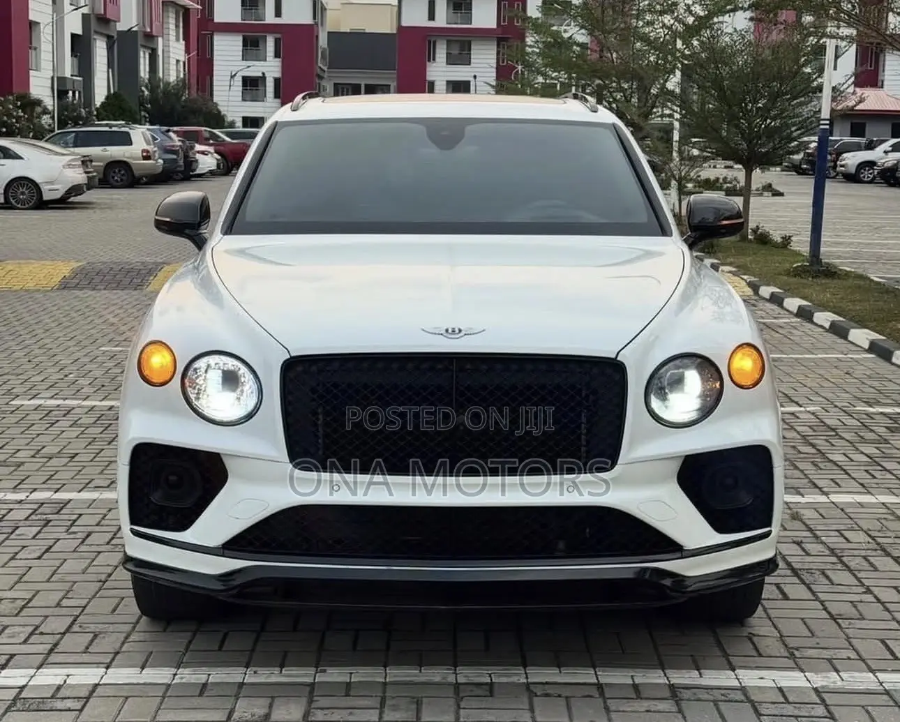 Bentley Bentayga 2022 White