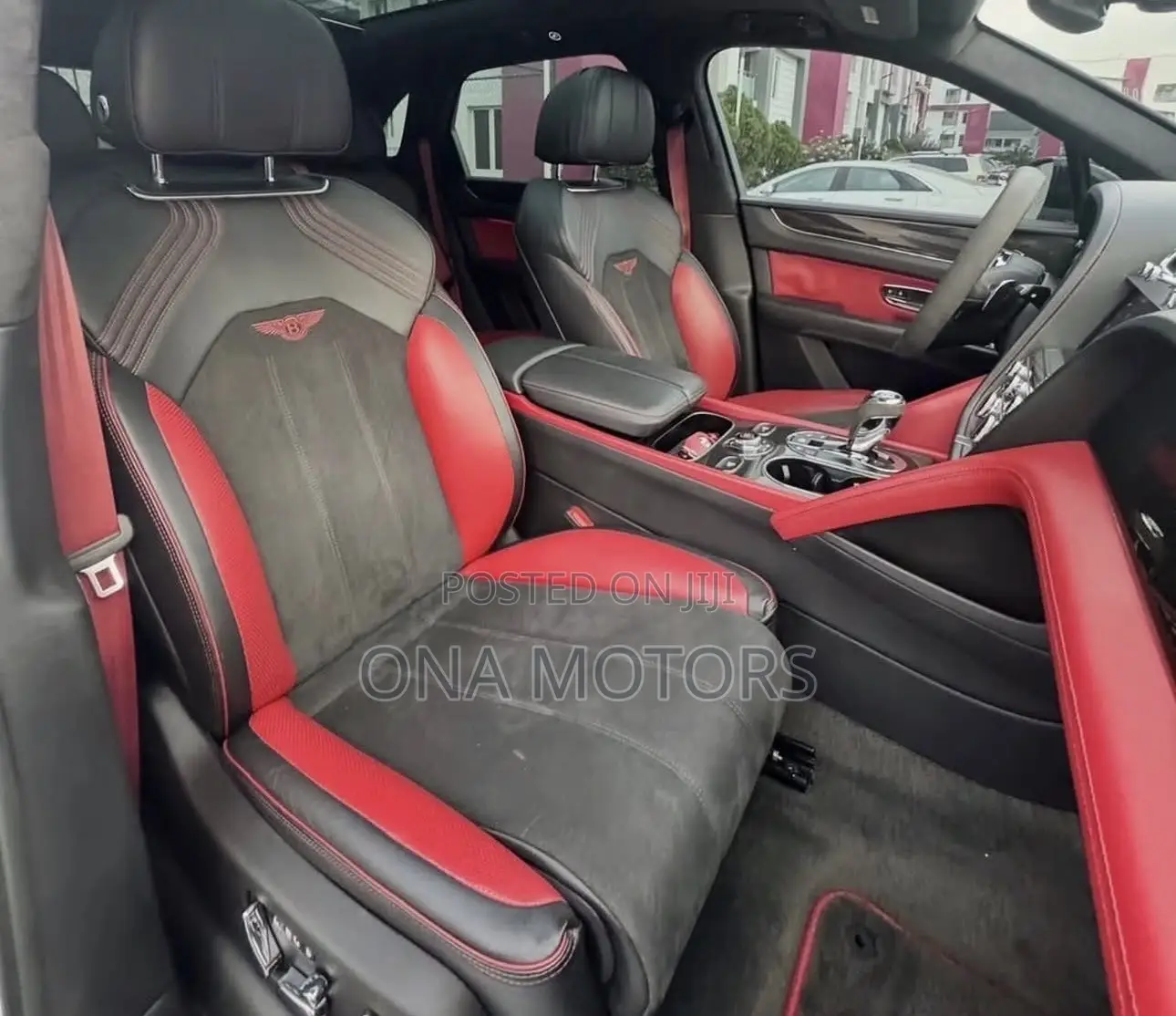 Bentley Bentayga 2022 White