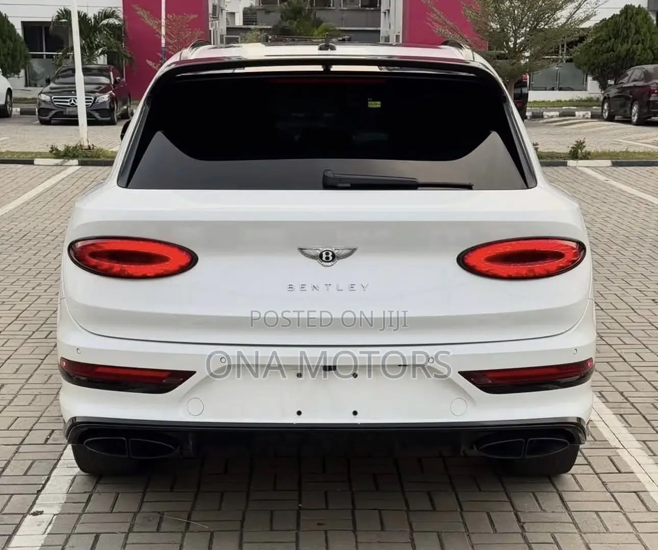 Bentley Bentayga 2022 White