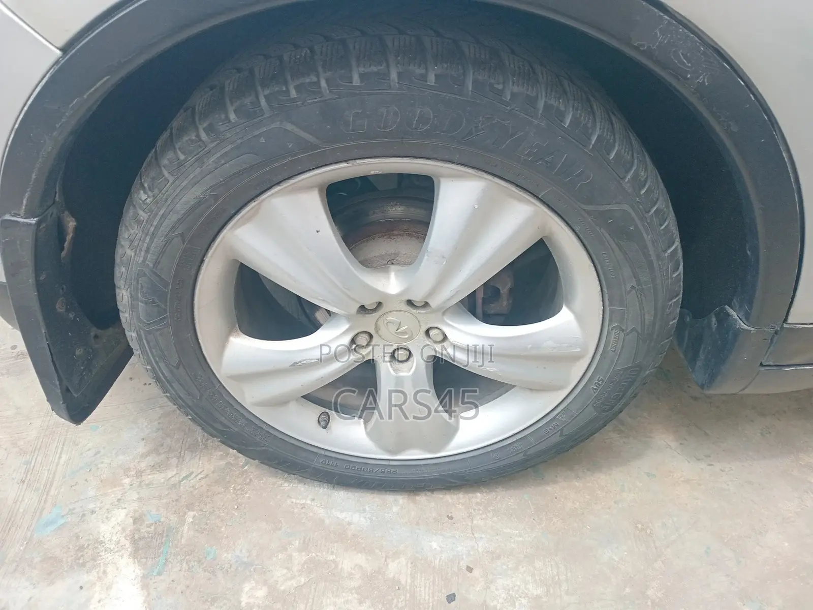 Infiniti FX35 2010 Silver