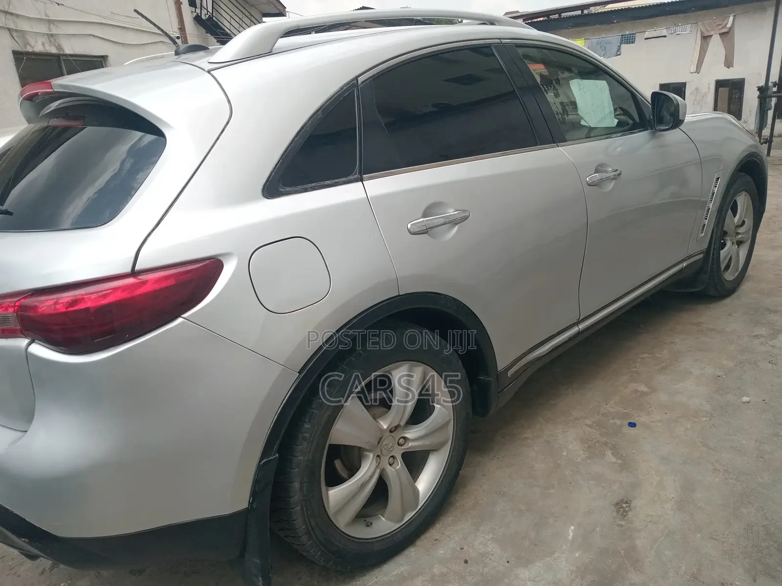 Infiniti FX35 2010 Silver