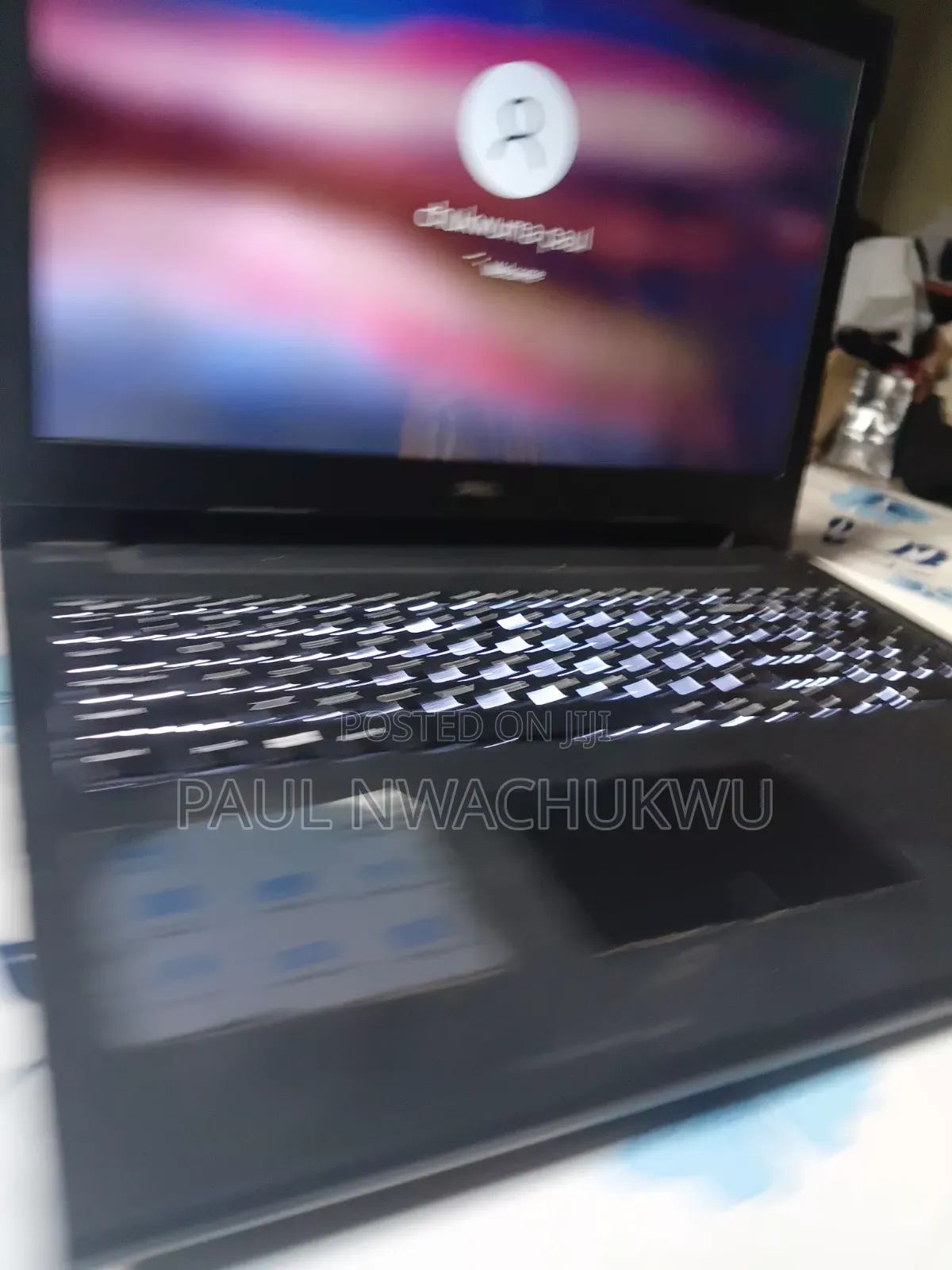 Laptop Dell Inspiron 11 3000 6GB Intel Core i3 SSHD+SSD 40GB