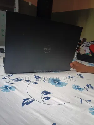 Laptop Dell Inspiron 11 3000 6GB Intel Core i3 SSHD+SSD 40GB