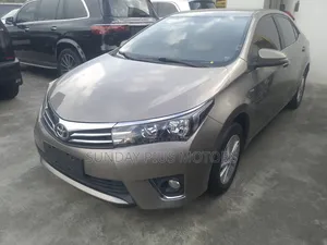 Toyota Corolla 2019 Gold