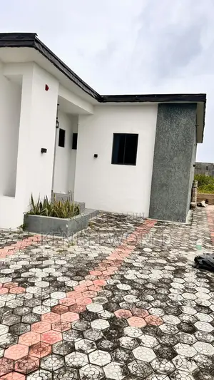 3bdrm Bungalow in 5 Oak Residences, Lagos State for rent