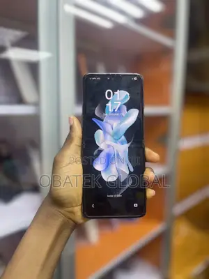Samsung Galaxy Z Flip4 128 GB