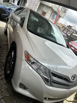 Toyota Venza V6 AWD 2011 White