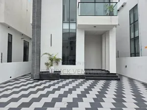5bdrm Duplex in Osapa London for sale