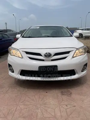 Toyota Corolla 2012 White