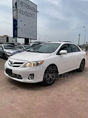 Toyota Corolla 2012 White