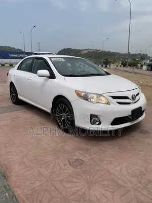 Toyota Corolla 2012 White