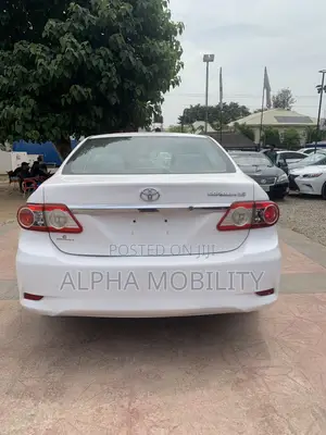 Toyota Corolla 2012 White