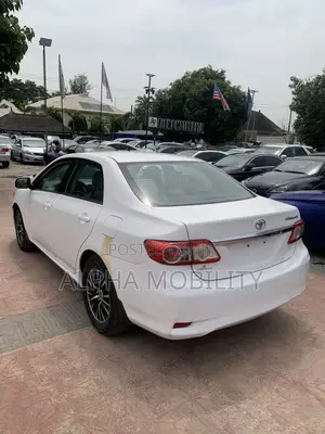 Toyota Corolla 2012 White