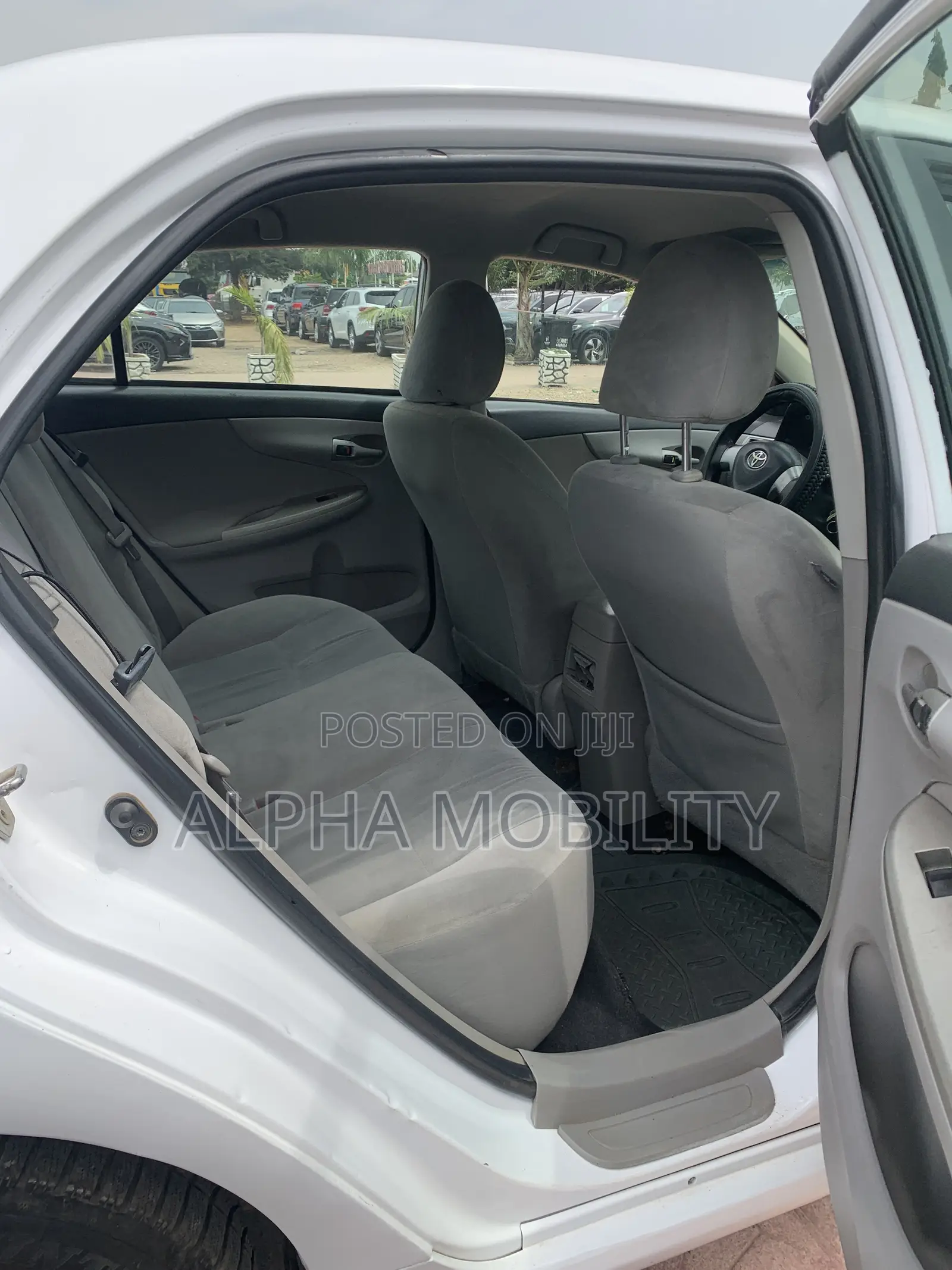 Toyota Corolla 2012 White