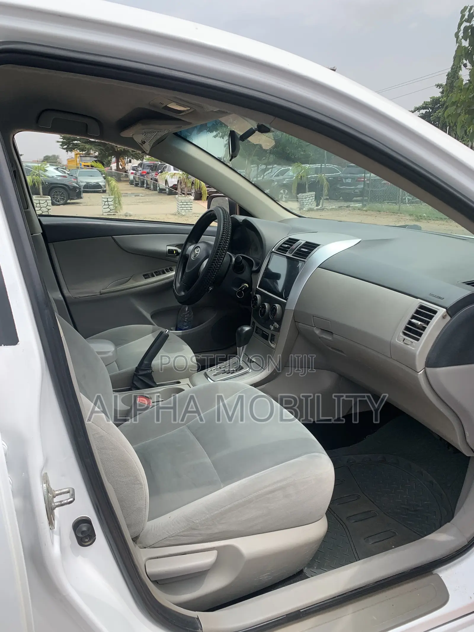 Toyota Corolla 2012 White