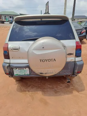 Toyota RAV4 Automatic 2003 Gold
