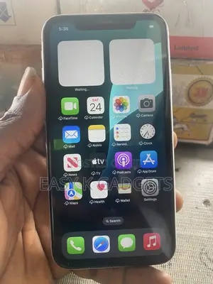 Apple iPhone XR 64 GB Red