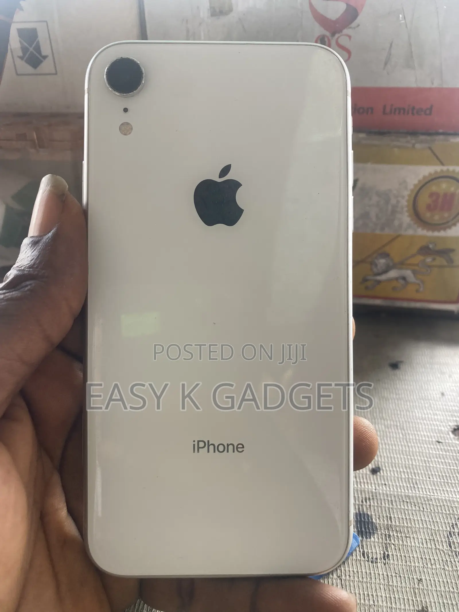Apple iPhone XR 64 GB Red
