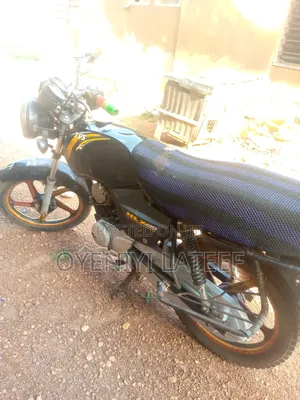 TVS HLX 125 2024 Black