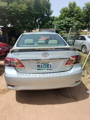 Toyota Corolla 2010 Silver