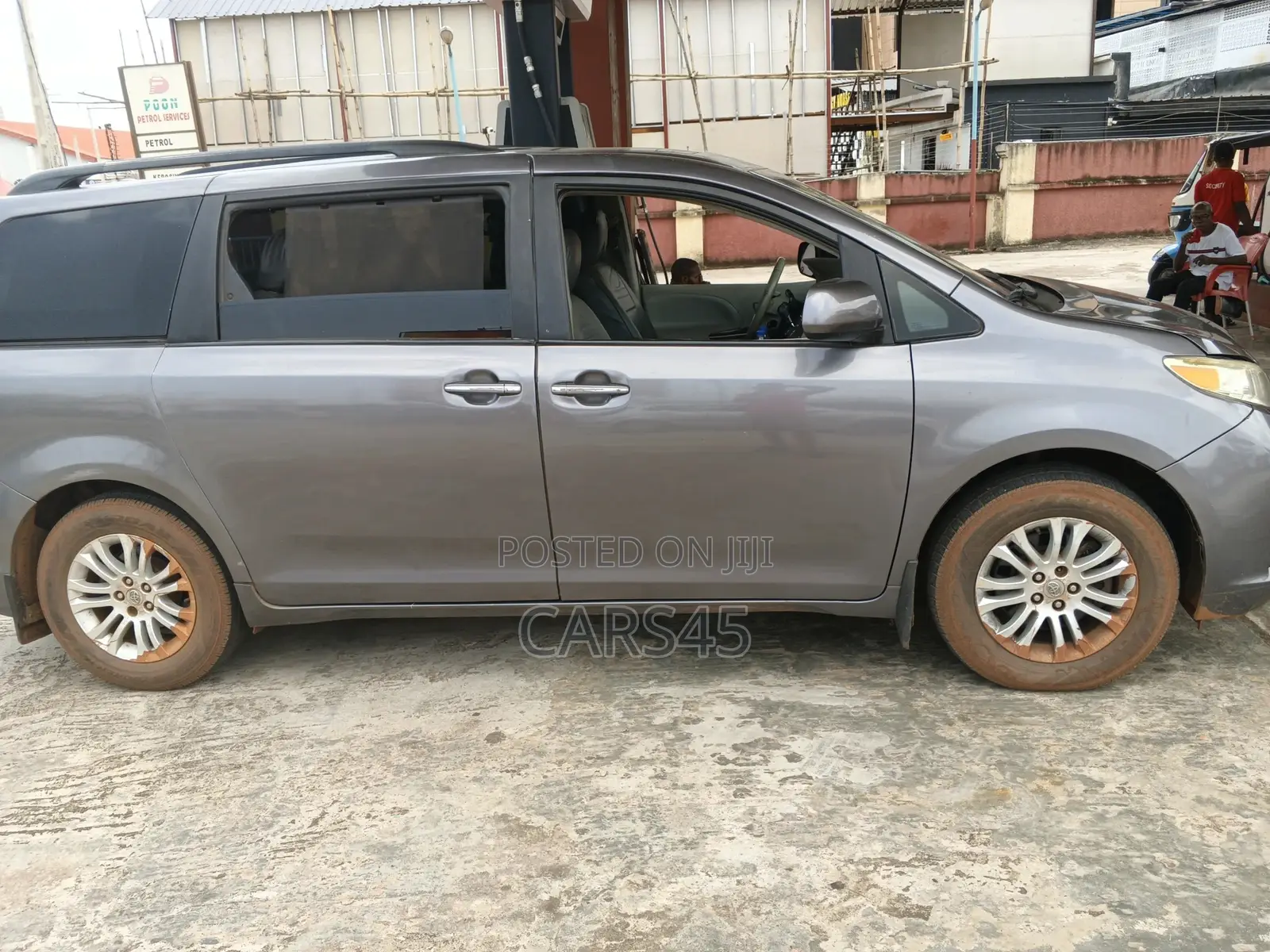 Toyota Sienna 2011 Gray