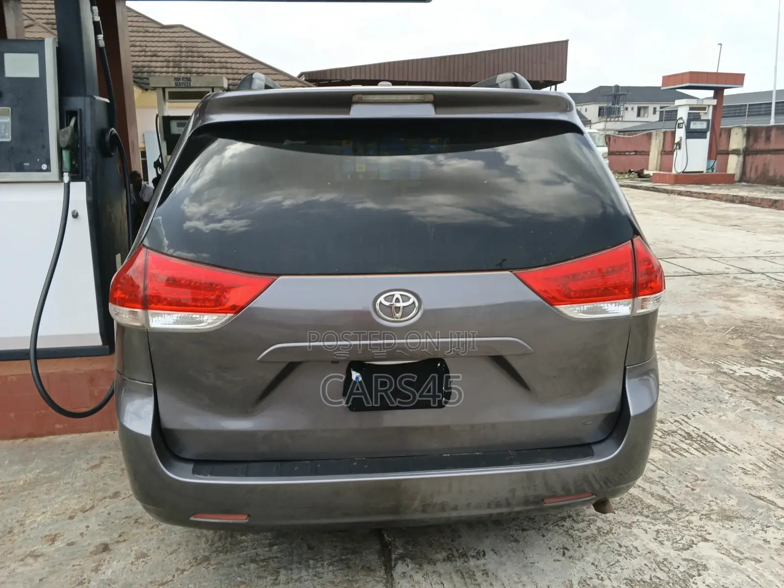 Toyota Sienna 2011 Gray