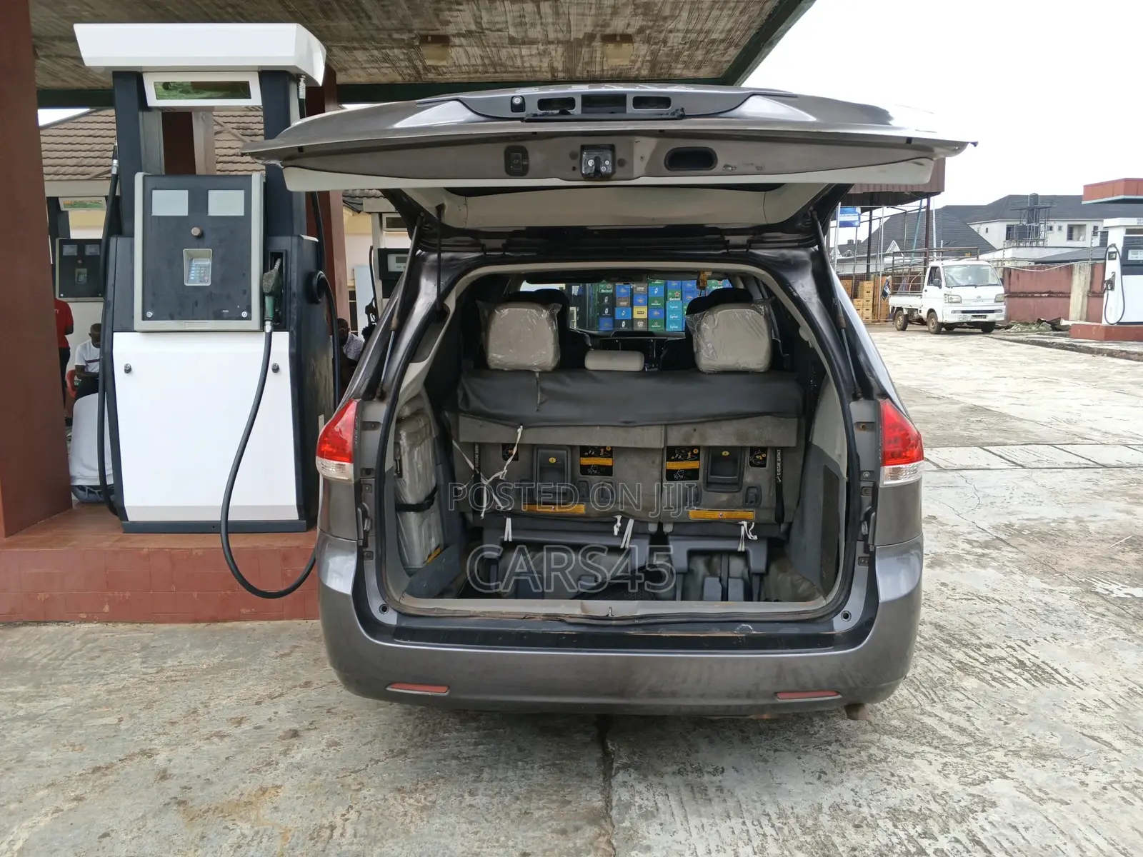 Toyota Sienna 2011 Gray
