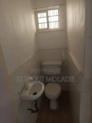 3 Bedroom Office for Rent in Ogba