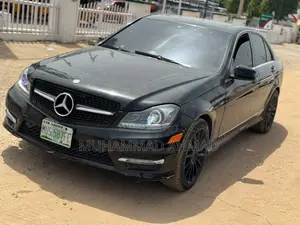 Mercedes-Benz C300 2012 Black