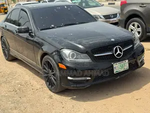 Mercedes-Benz C300 2012 Black