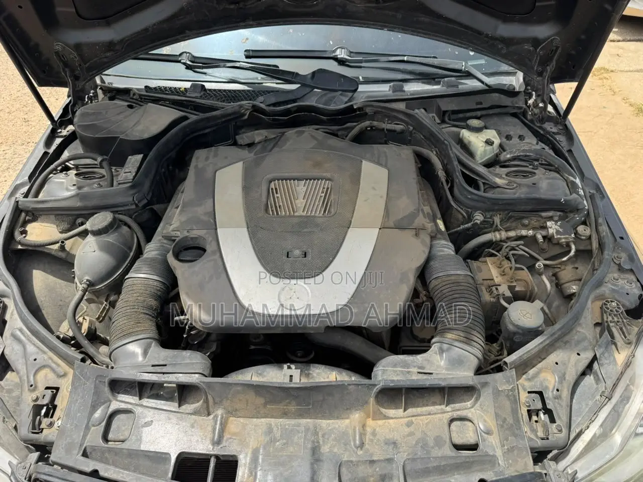 Mercedes-Benz C300 2012 Black