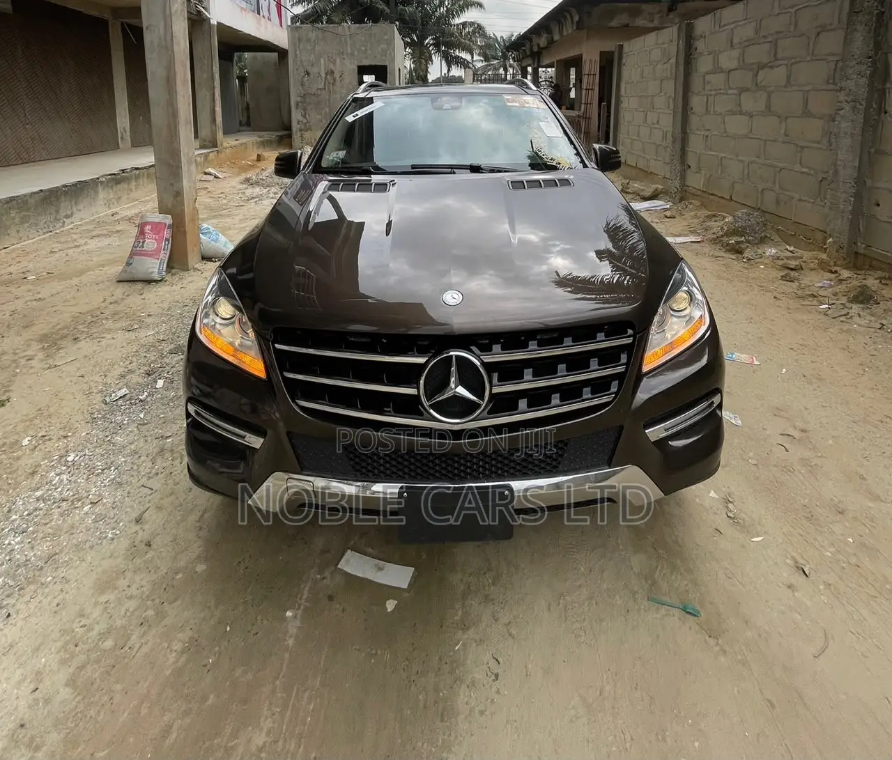 Mercedes-Benz M Class 2013 Brown