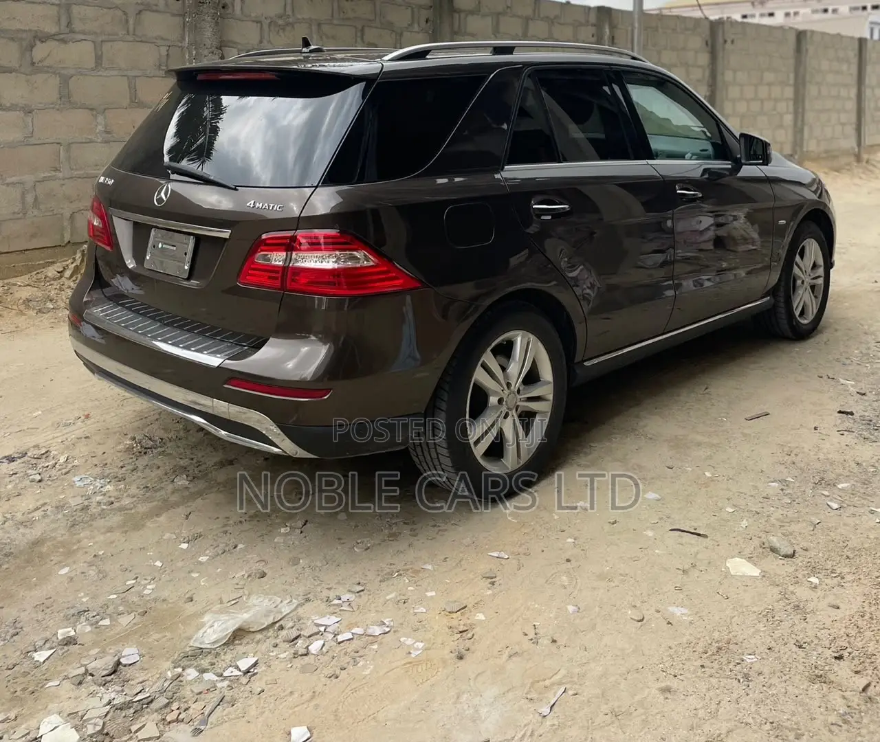 Mercedes-Benz M Class 2013 Brown