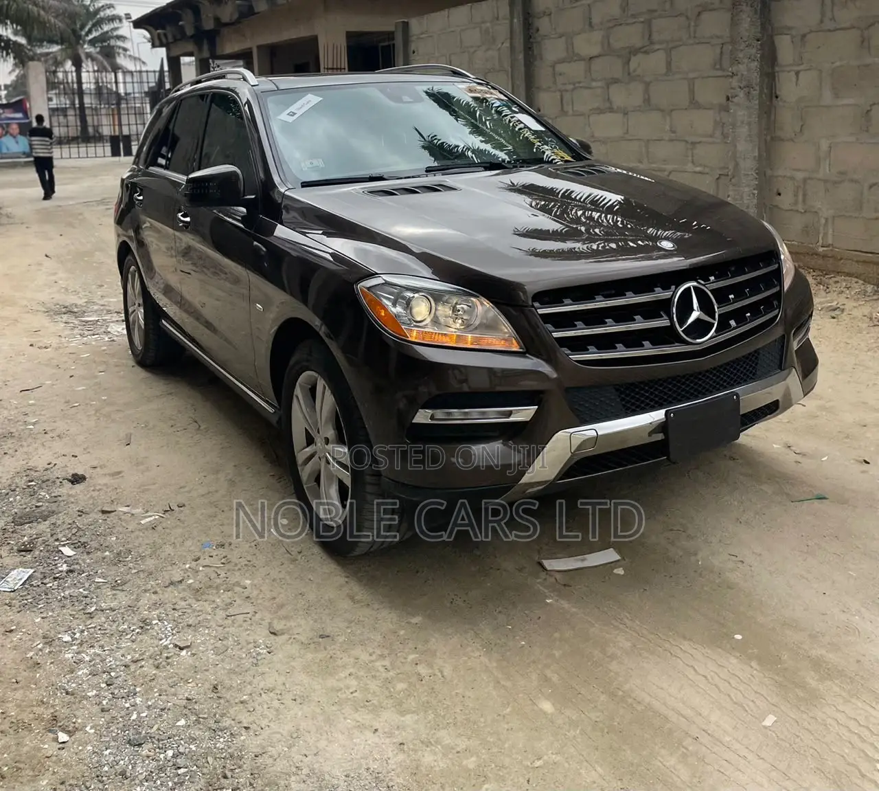 Mercedes-Benz M Class 2013 Brown