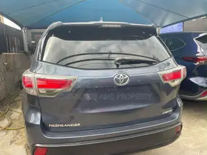 Toyota Highlander Limited V6 4x2 (3.5L 6cyl 6A) 2016 Blue