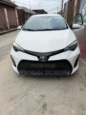 Toyota Corolla LE Eco 4dr Sedan (1.8L 4cyl CVT) 2015 White