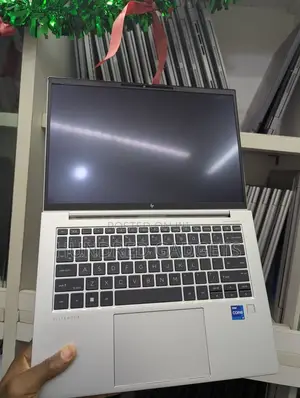 Laptop HP EliteBook 840 G10 16GB Intel Core i7 SSD 256GB