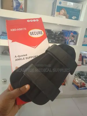 Ankle Stabilizer With Adjustable Fastening System