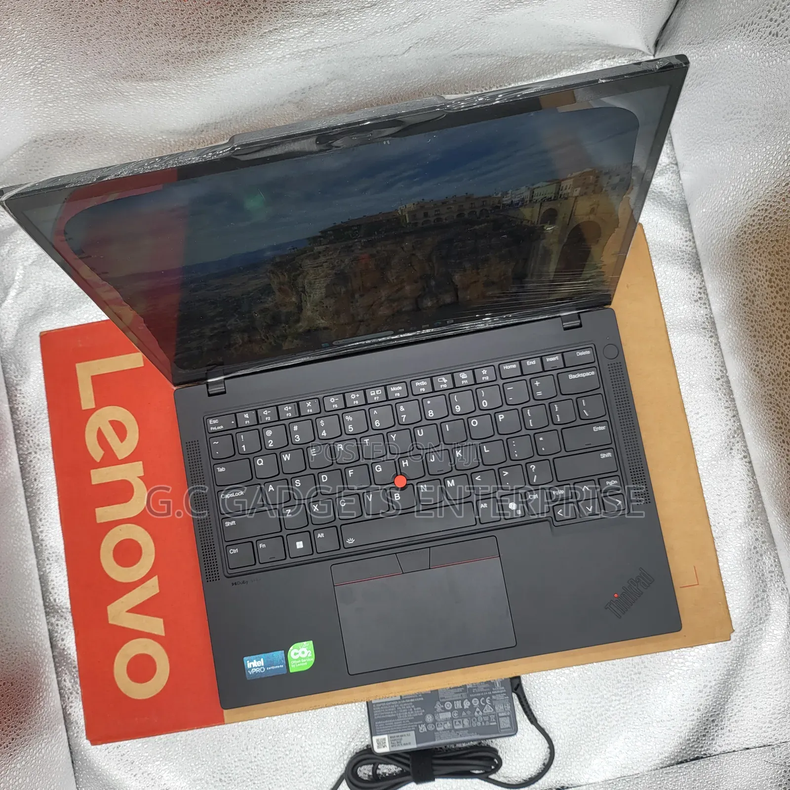 New Laptop Lenovo ThinkPad T14 8GB Intel Core Ultra 5 SSD 512GB