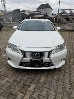 Lexus ES 350 FWD 2015 White